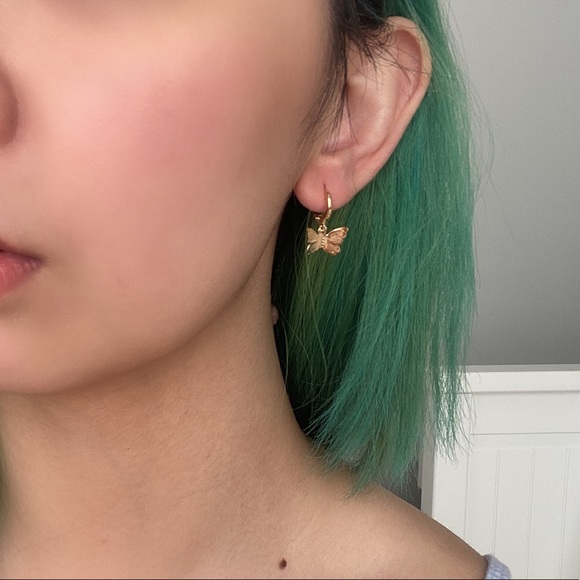 NEW IN! gold butterfly drop earrings (buy 1 get two free!!!) - Picture 4 of 6
